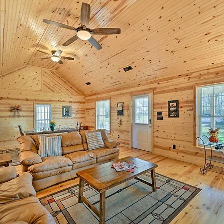 הוילה Breathtaking Elkin Getaway With Vineyard Views! מראה חיצוני תמונה