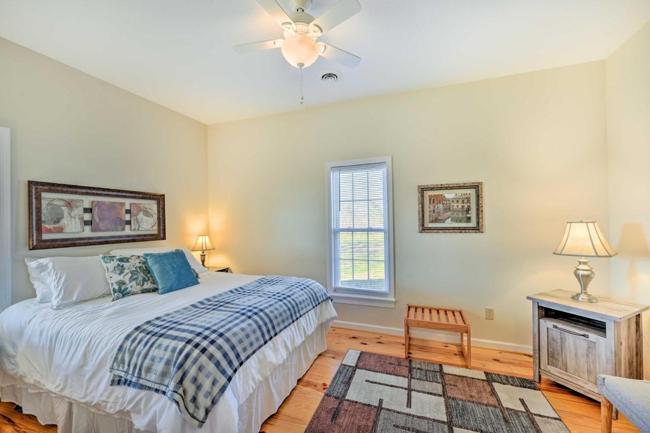 הוילה Breathtaking Elkin Getaway With Vineyard Views! מראה חיצוני תמונה